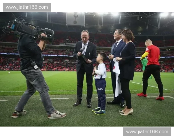聚焦友邦足球联赛全面解析赛季亮点风云纪实纵览群雄争夺巅峰时刻